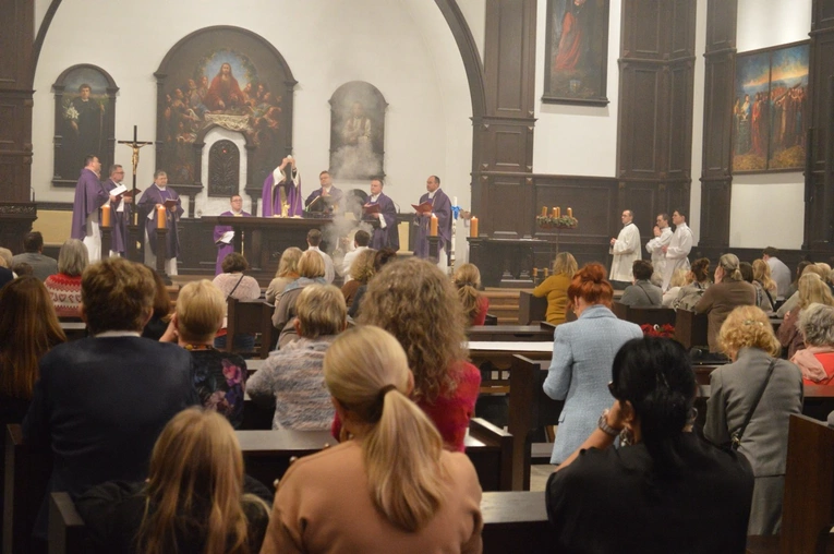 Abp Przybylski do nauczycieli: Przekazujcie mądrość i prawdę, bo one są bazą do tego, by rozumieć świat