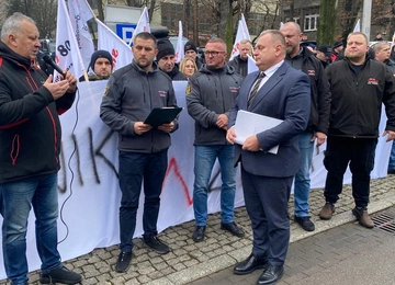 Katowice. Górniczy protest przed Ministerstwem Energii