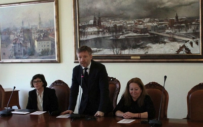 "Ślady przeszłości pod sklepieniem". Konferencja sprawozdawcza z prac archeologicznych w opolskiej katedrze