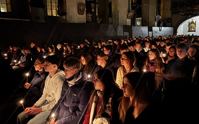 Adwentowy Wieczór Modlitwy Młodych