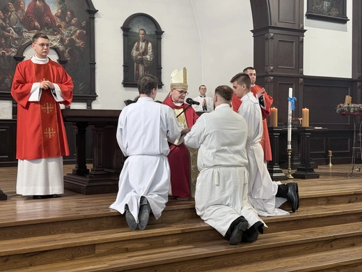 Ustanowienie nowych akolitów