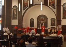 Katowice. Abp Andrzej Przybylski udzielił posługi akolitatu