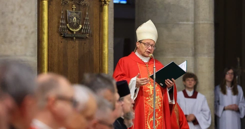 Kard. Ryś podczas Mszy dziękczynnej za posługę w Łodzi: dziękuję za wszystkie momenty, kiedyśmy się razem gromadzili wokół Słowa