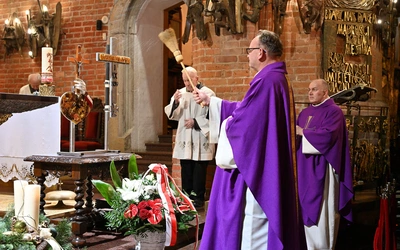 Krzyże i pamięć - Gdańsk w 44. rocznicę stanu wojennego