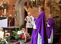 Krzyże i pamięć - Gdańsk w 44. rocznicę stanu wojennego