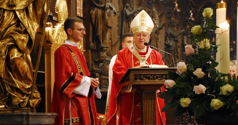 Abp Kupny: Rocznica stanu wojennego nie jest tylko wspomnieniem krzywd