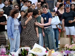 W zamachu terrorystycznym na plaży w Sydney zginęło 16 osób