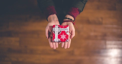 Pomysły na prezent dla osoby wierzącej na święta