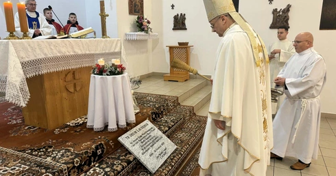 Kościół w Szklarce Radnickiej wybudowano ćwierć wieku temu