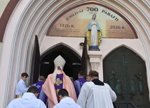 Na kolanach i rowerze