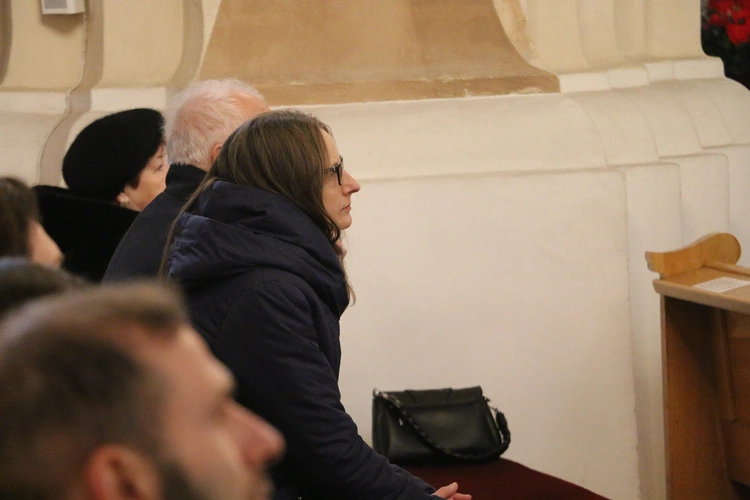 Strzegocin. Nowe witraże