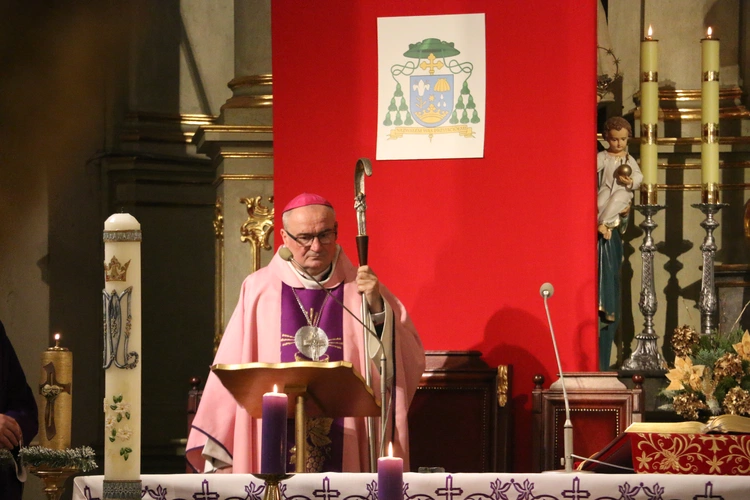 Strzegocin. Nowe witraże