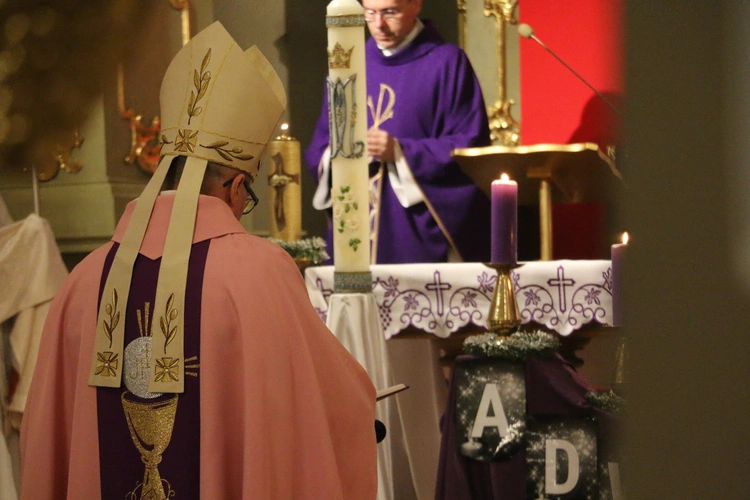 Strzegocin. Nowe witraże