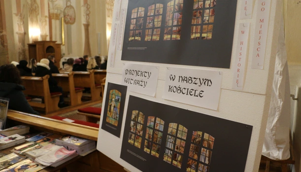 Strzegocin. Witraże jak znak szkaplerza