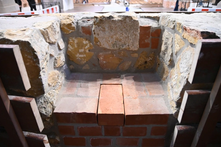 Ostatnie prace przed otwarciem katedry