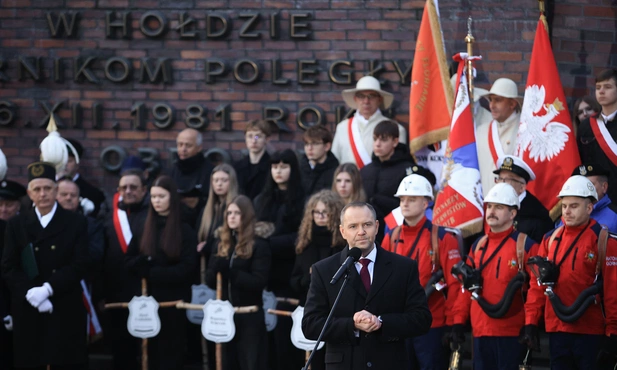 Katowice. Prezydent RP na uroczystościach z okazji 44. rocznicy pacyfikacji kopalni Wujek 