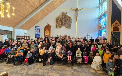 Abp Andrzej spotkał się z podopiecznymi rybnickiej Szkoły Życia