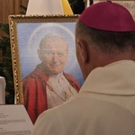 Relikwie św. Jana Pawła II w koneckiej kolegiacie