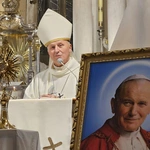 Relikwie św. Jana Pawła II w koneckiej kolegiacie