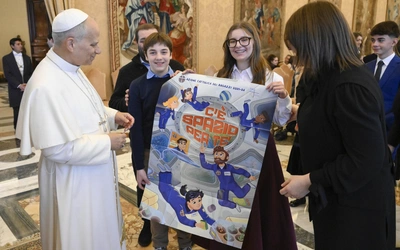 Leon XIV do młodych: zatrzymaj się, Jezus puka do twego serca!