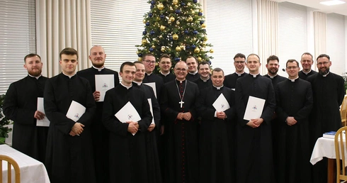 Archidiecezja. Parafie stażowe akolitów i diakonów