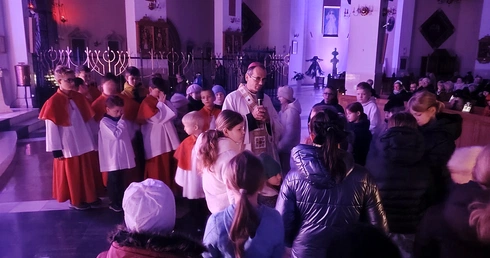 Roraty z "Małym Gościem Niedzielnym", papieżem Leonem i... biskupem Maciejem