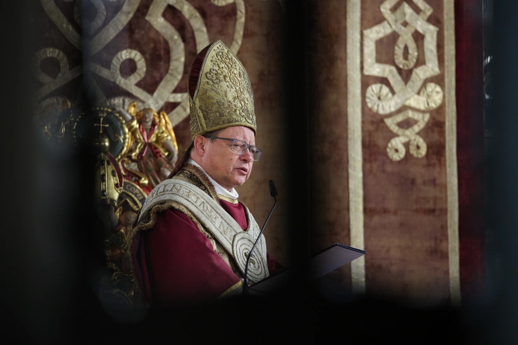 Pan z Tobą, krakowski Kościele!