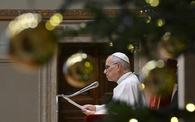 Leon XIV przywraca poranną mszę i pasterkę bliżej północy. Watykan ogłasza program świąt i finał Roku Świętego