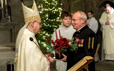 Jezus wśród soli narodzony