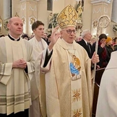 Abp Skworc podczas Pasterki: Od czasu Jego przyjścia mamy wspólny człowieczy los i wspólną przyszłość