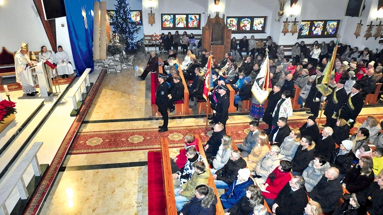 Witkowiccy wierni modlili się w odbudowanej świątyni.