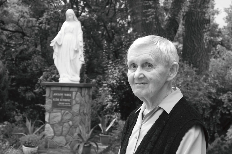 Jej życie jest przykładem, jak Bóg prowadzi, nawet w najtrudniejszych chwilach, a człowiek odpowiada dobrocią serca i uśmiechem.