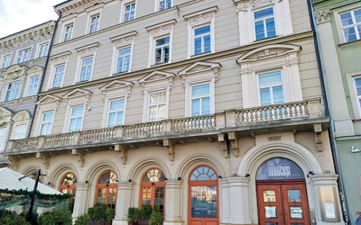 W zabytkową tkankę budynku MCK wpleciono pomysłowe elementy.