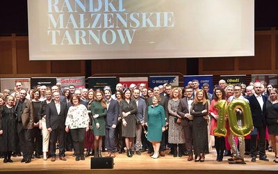 Z okazji 10-lecia Randek Małżeńskich w sali koncertowej Zespołu Szkół Muzycznych w Tarnowie odbyła się gala połączona z wykładem Izabeli i Piotra Antosiewiczów „Wysłuchani, wzmocnieni”. Druga część spotkania miała miejsce w tarnowskim teatrze.