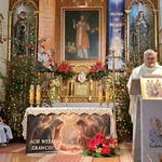 Łękawica. Rozpoczęcie peregrynacji relikwii i obrazu błogosławionej rodziny Ulmów w domach parafian