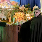 Ruchoma szopka bożonarodzeniowa u bernardynów