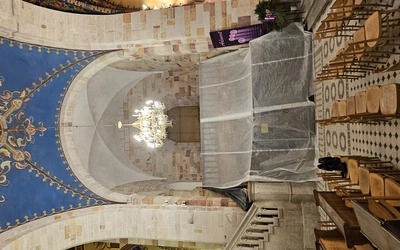 Prace renowacyjne w romańskim kościele w Żarnowie