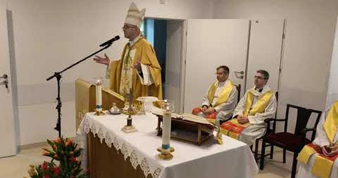 Abp Galbas w hospicjum: Ten dom jest najważniejszy na Krakowskim Przedmieściu