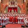 Kapelani straży pożarnej z całej Polski modlą się na rekolekcjach we Wrocławiu