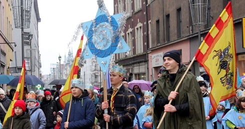Orszaki Trzech Króli. Nadzieją się cieszą!