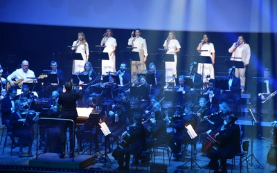 Hej kolęda, kolęda! Niezwykły koncert Nowonarodzonych i filharmoników