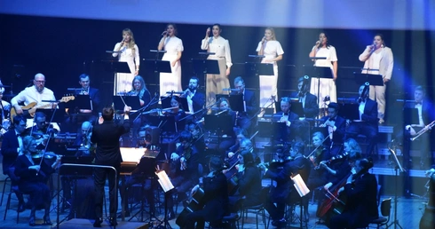 Koncert kolęd Orkiestry Filharmonii Gorzowskiej i zespołu Nowonarodzeni