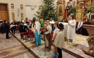 Misyjne kolędowanie z liściem betelu