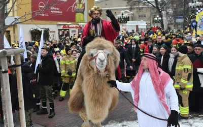 Tysiące Zielonogórzan razem z Trzema Królami poszło pokłonić się Dzieciątku Jezus