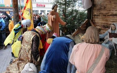 Pokłon Trzech Króli na rynku