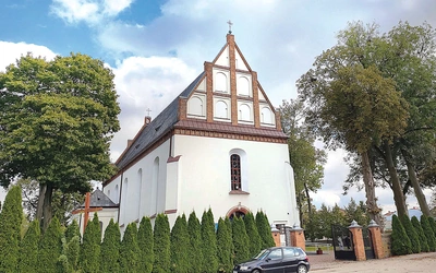  Odzyskanie praw świętowano w Sylwestra Mszą św. w kościele z oprawą chóru Laus Deo oraz tańcami na świeżym powietrzu.