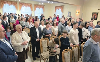  W spotkaniu uczestniczyli członkowie różnych wspólnot i ruchów zrzeszających rodziny i małżeństwa.