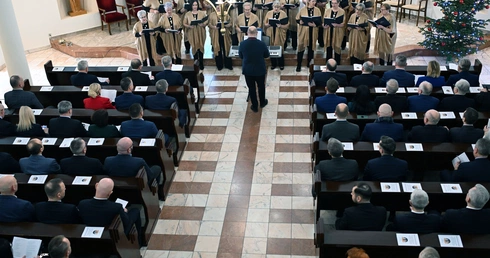 Razem w służbie ludziom