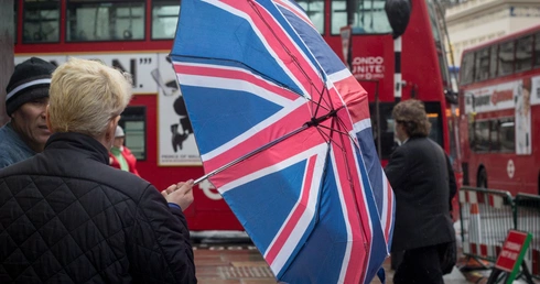 Chrześcijaństwo znów przyciąga młodych. Zaskakujące dane z Wielkiej Brytanii