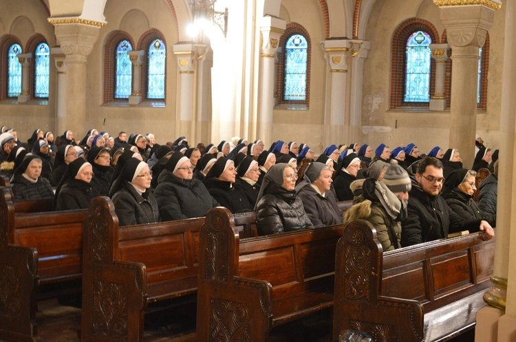 Adoracja osób konsekrowanych w Panewnikach - cz. 2